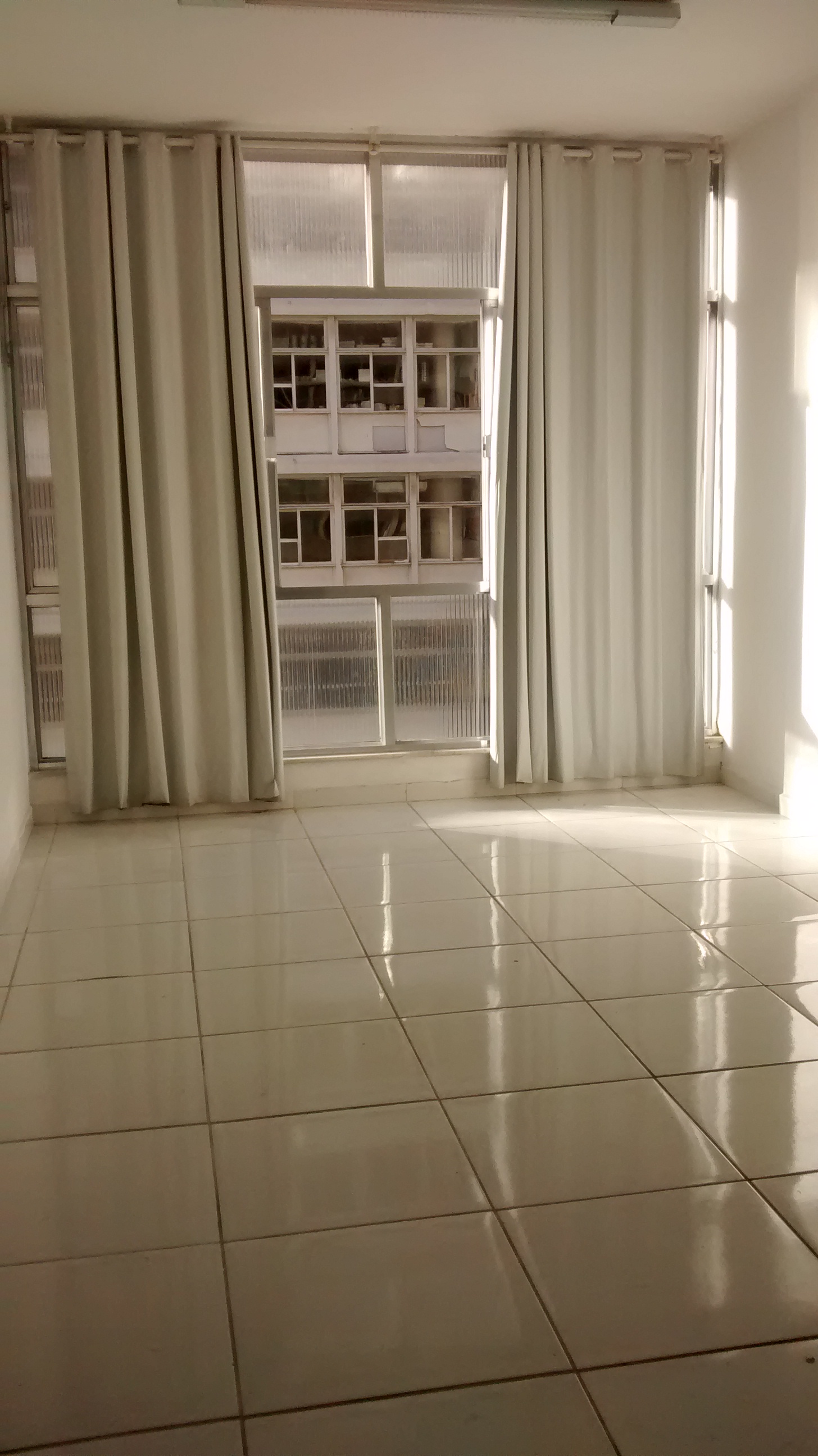Salas para alugar no Centro Niterói