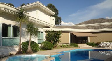 CASAS EM CONDOMÍNIOS