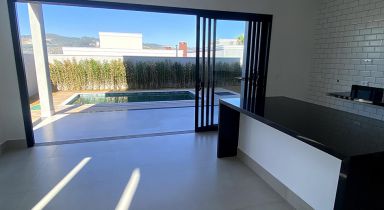 IMÓVEIS NO TAMBORÉ